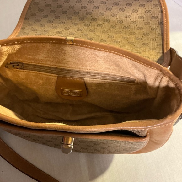 Gucci Vintage GG  Monogram Flap Shoulder Bag Excellent Used Condition. - Picture 7 of 8